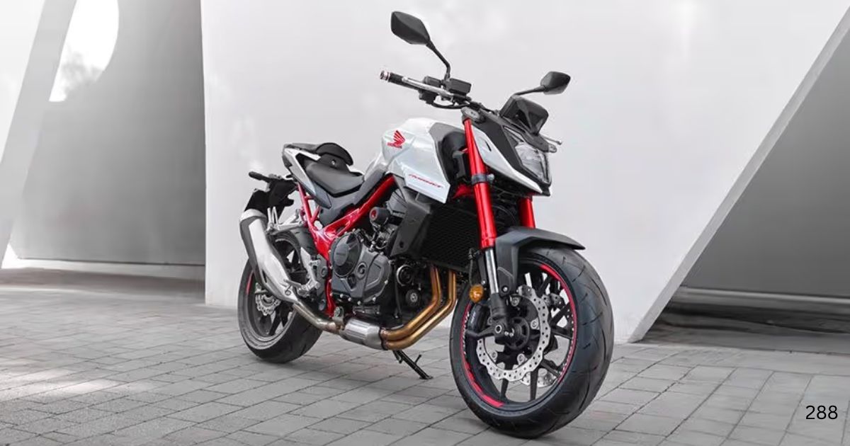 Honda CB750 Hornet 2025